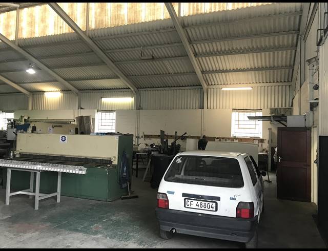 943M² FACTORY FOR SALE IN BRACKENFELL INDUSTRIAL